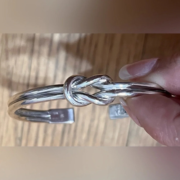 GUCCI KNOT BRACELET IN SILVER - Picture 7 of 9